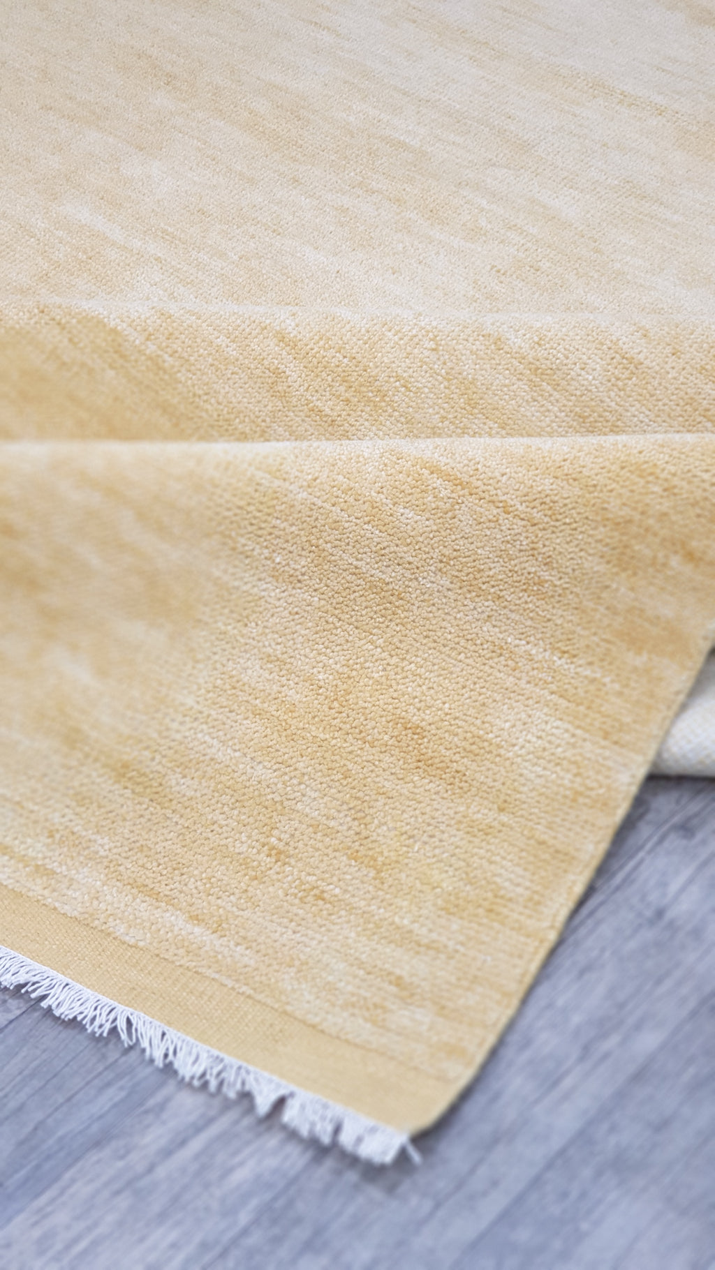 Golden Haze – Hand-knotted rug