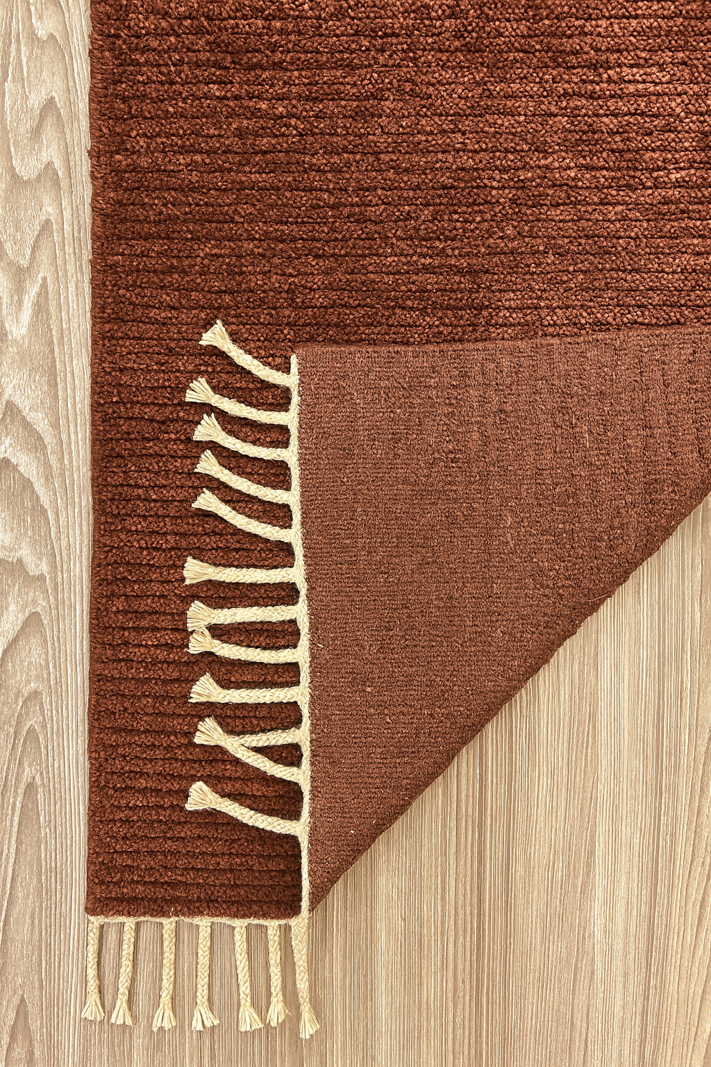 Linear Calm – Handgeknüpfter Teppich