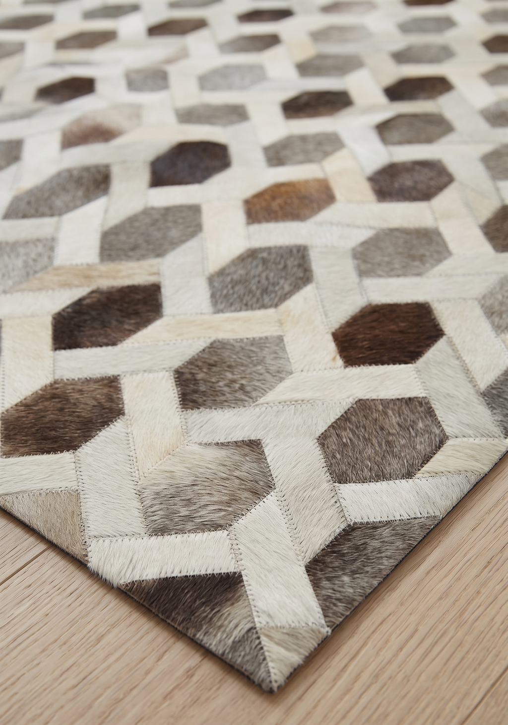 Cubic Interlace – Patchwork-Lederteppich