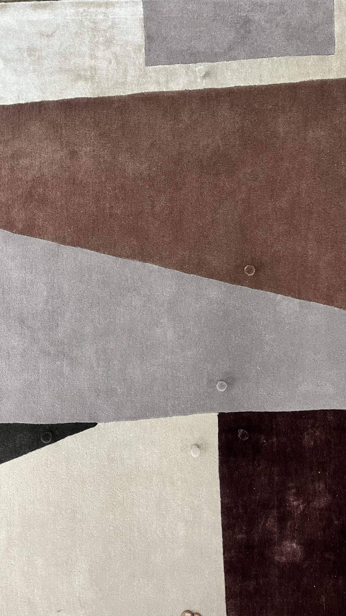 Architectural Flow – Handgetufteter Teppich