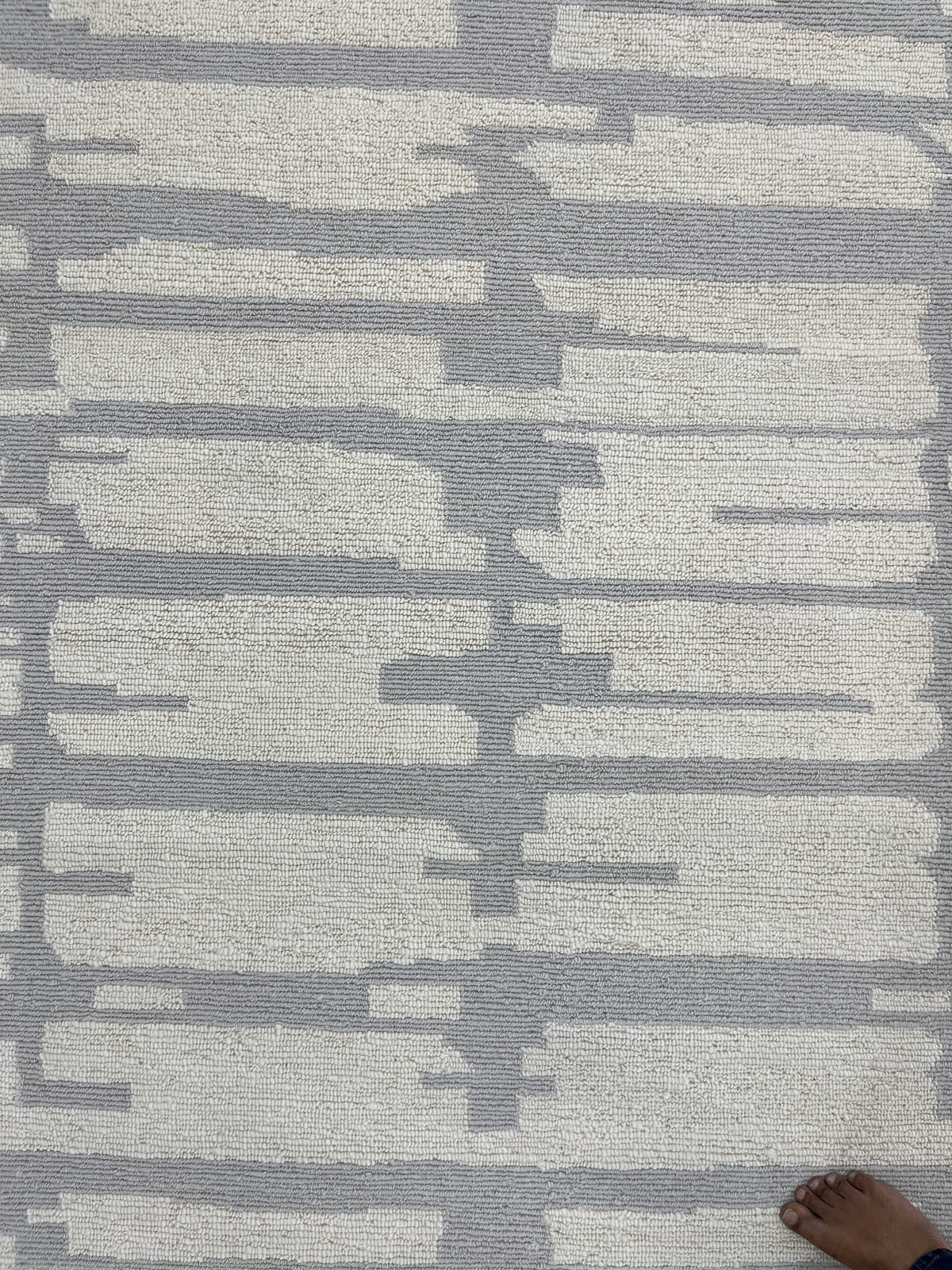 Linear Cadence – Handgeknüpfter Teppich