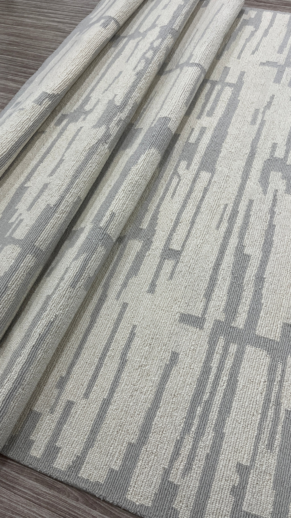 Linear Cadence – Hand-knotted rug