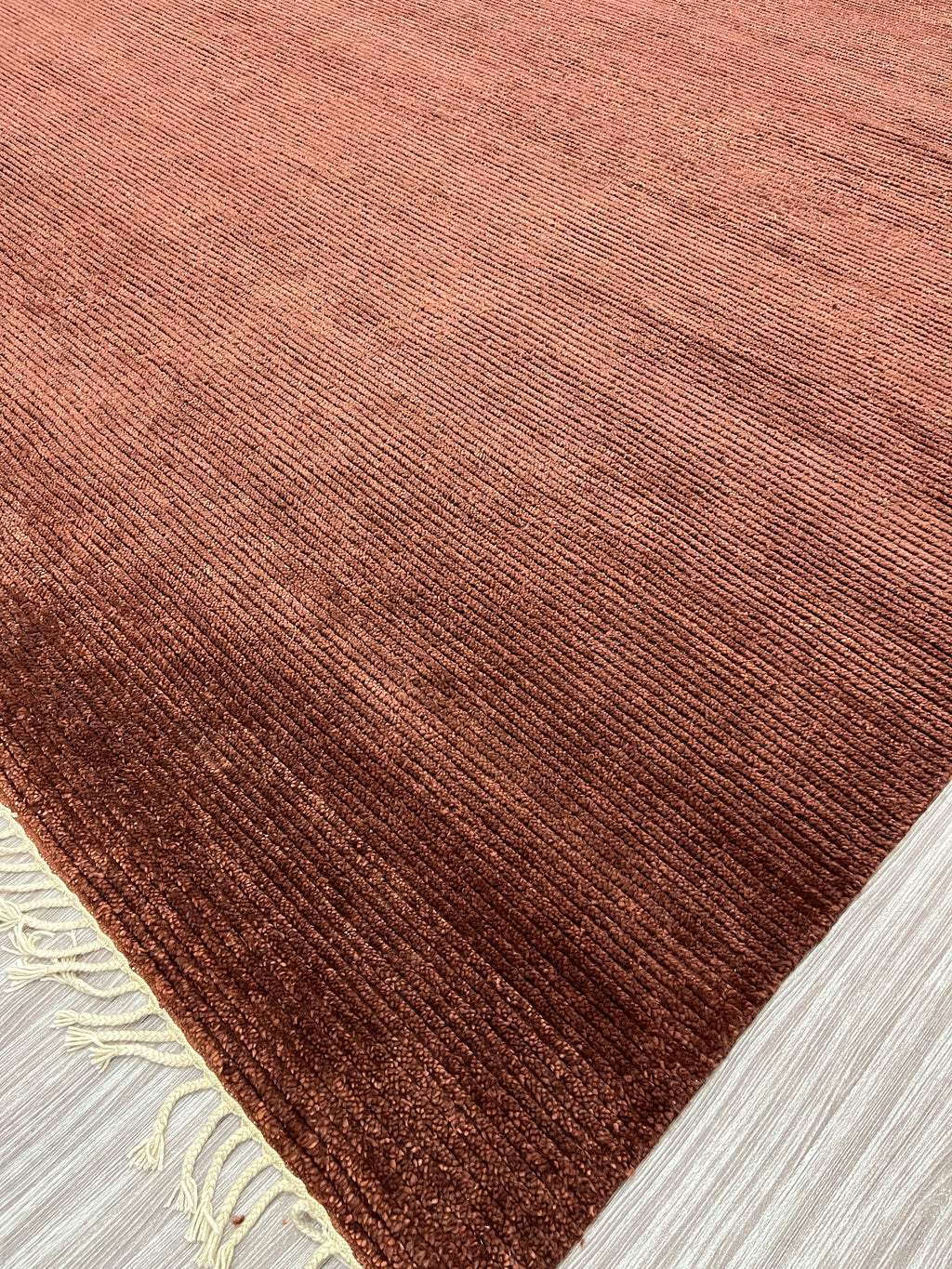 Linear Calm – Handgeknüpfter Teppich