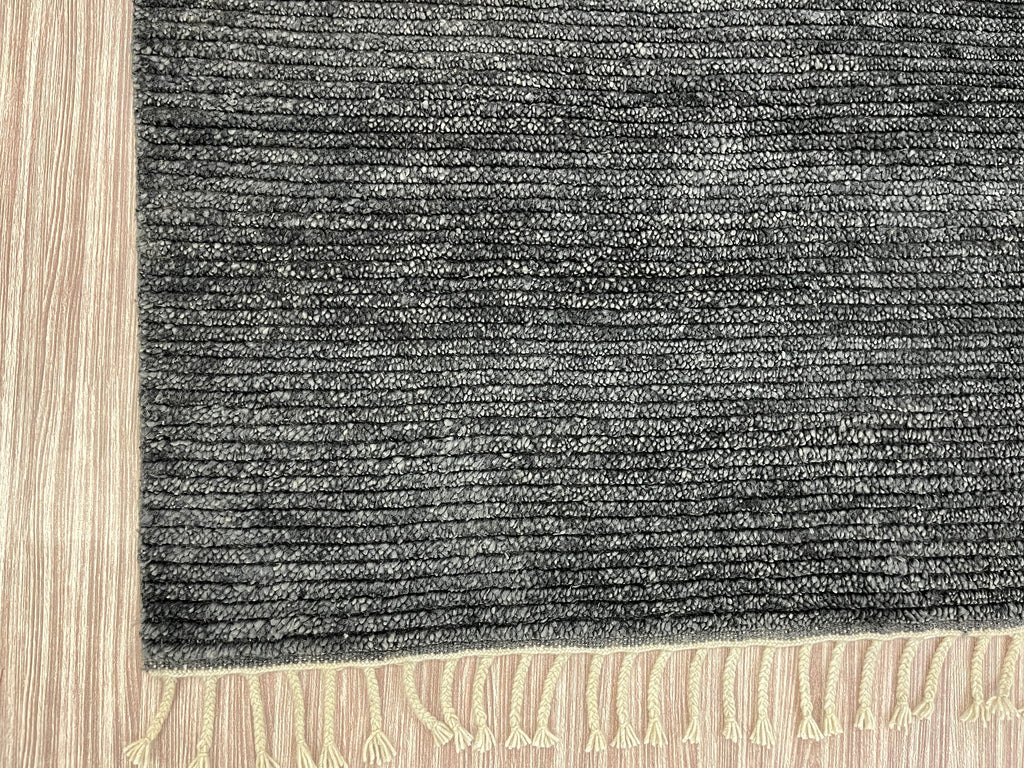 Linear Calm – Handgeknüpfter Teppich