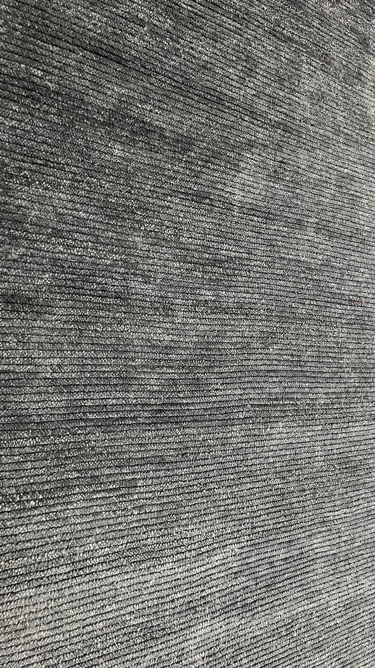 Linear Calm – Handgeknüpfter Teppich