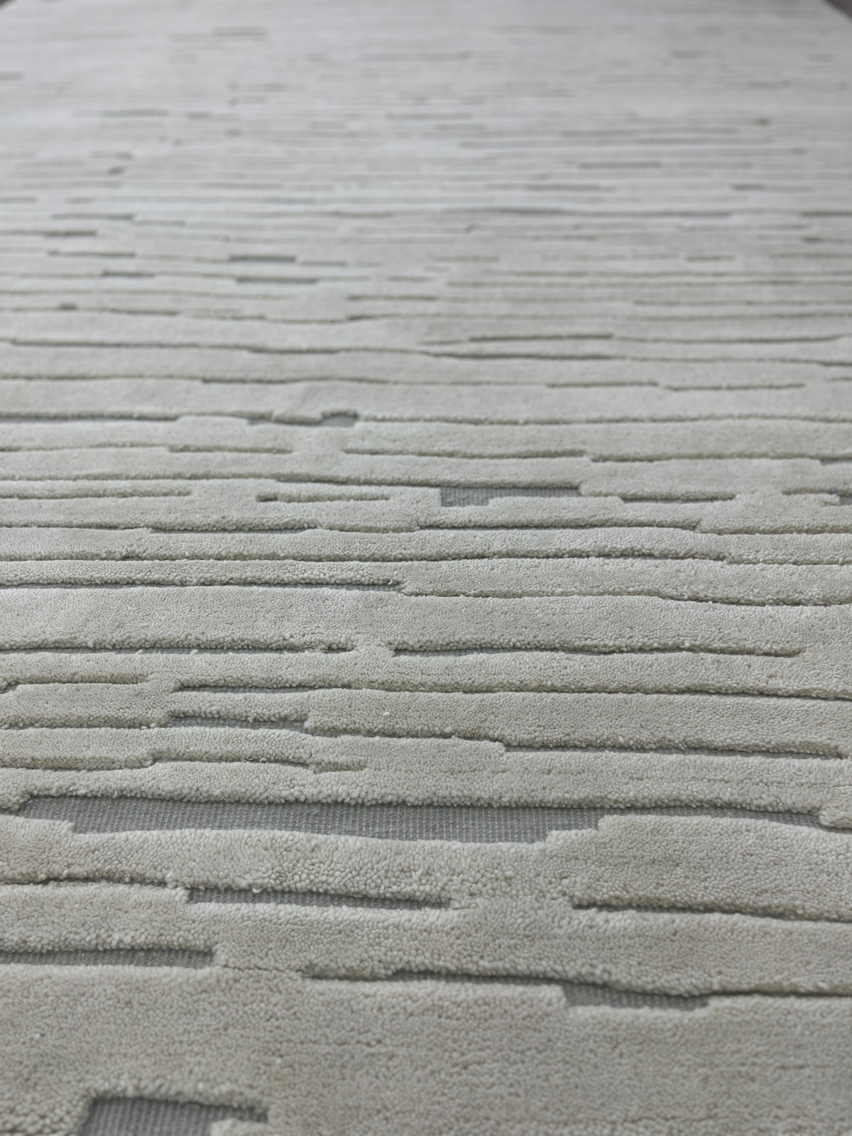 Silent Strata – Handgeknüpfter Teppich