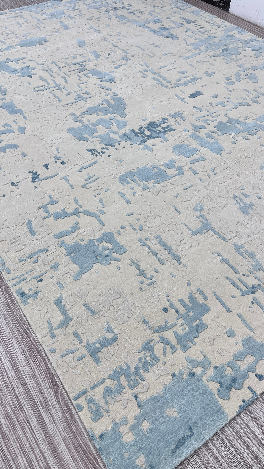 Azure Fresco – Hand-knotted rug