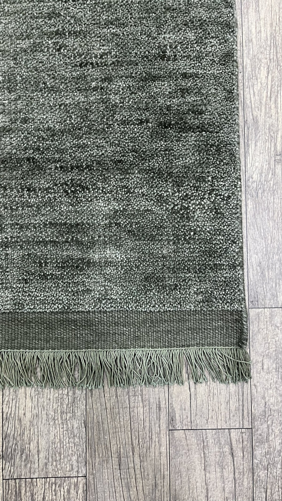 Forest Veil – Handgeknüpfter Teppich