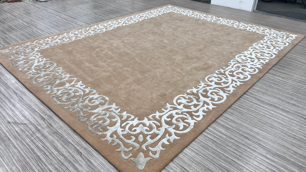 Ornament – Rug with a baroque border