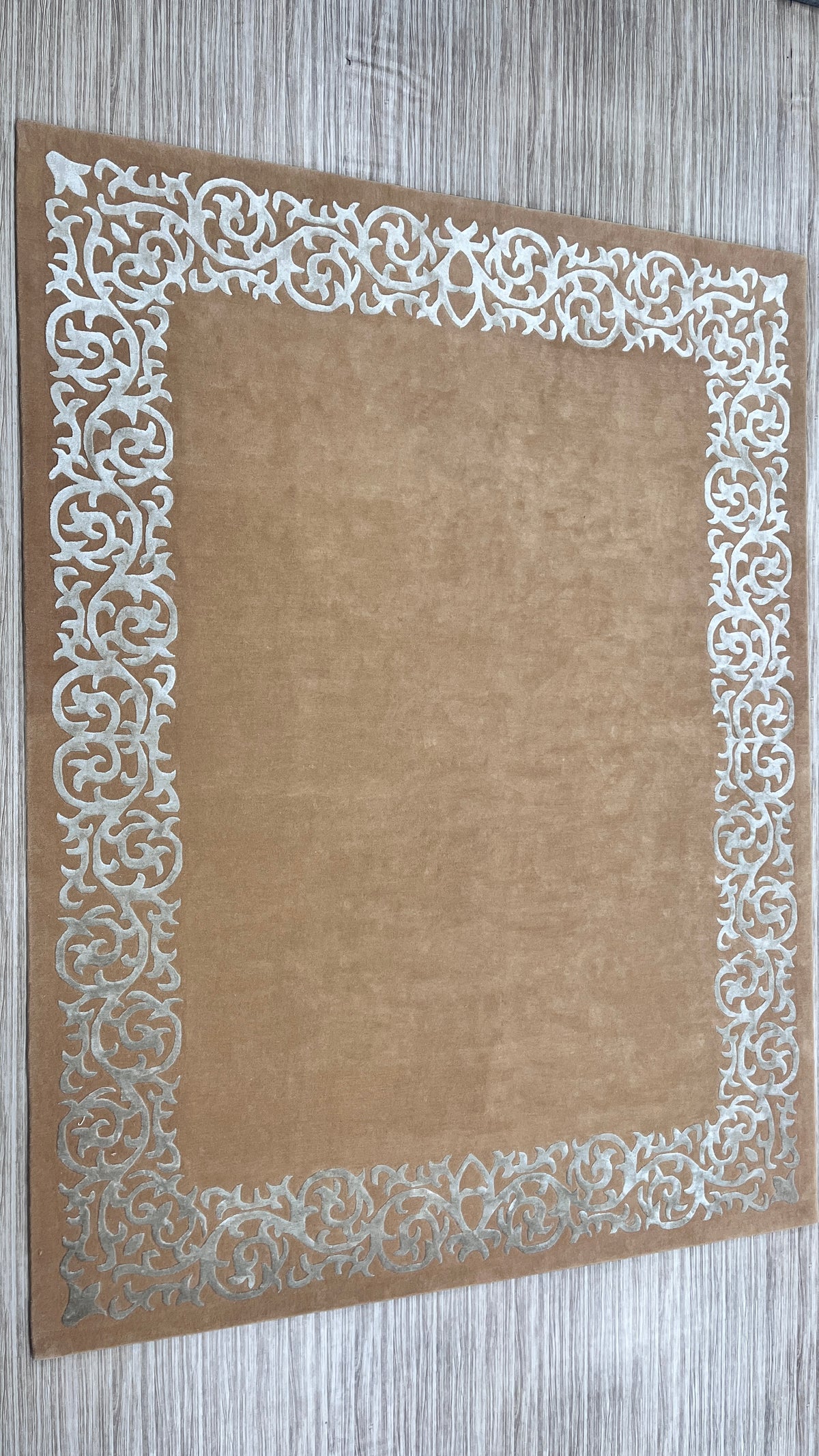 Ornament – Rug with a baroque border