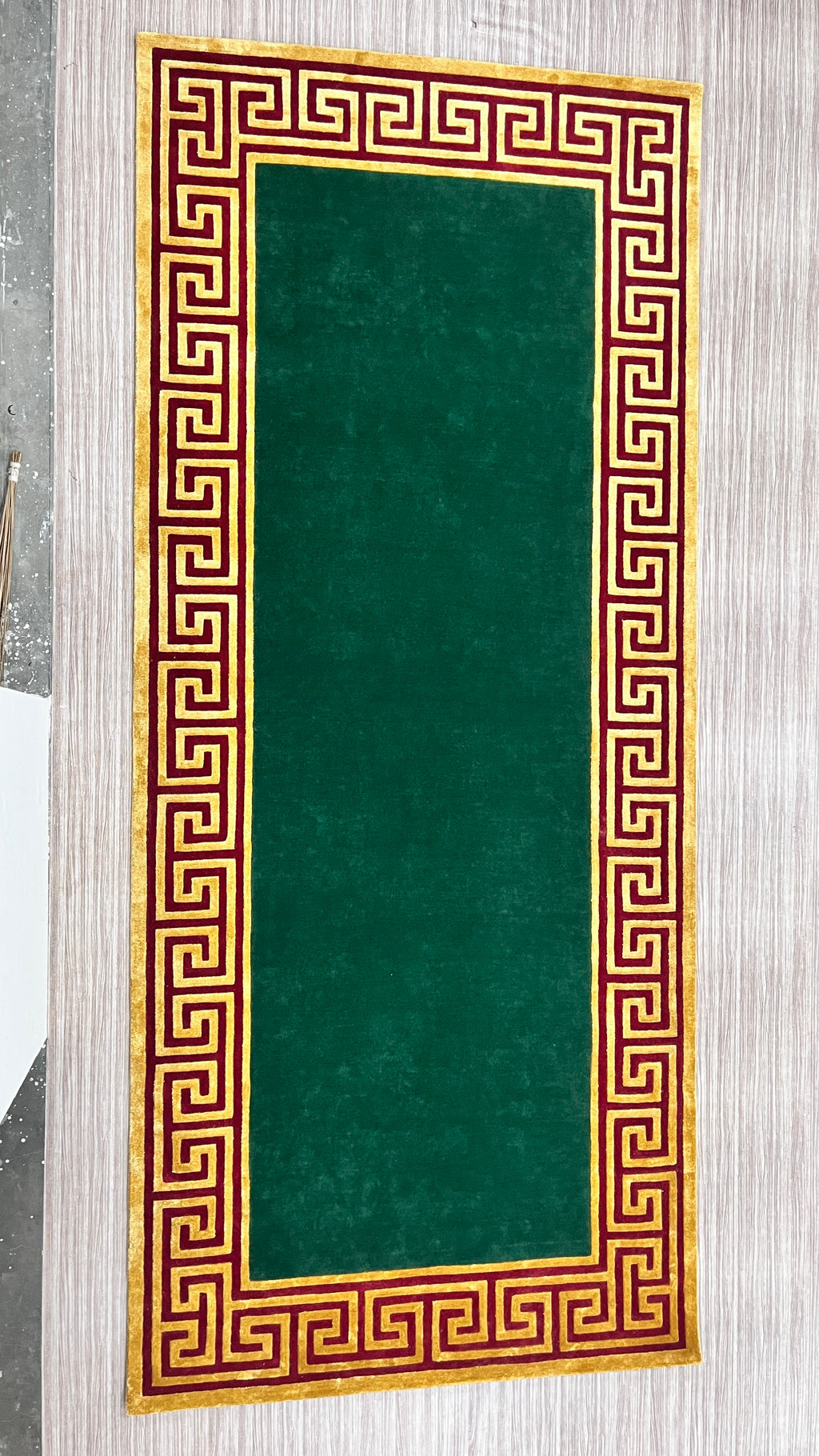 Emerald Meander – Handgetufteter Teppichläufer