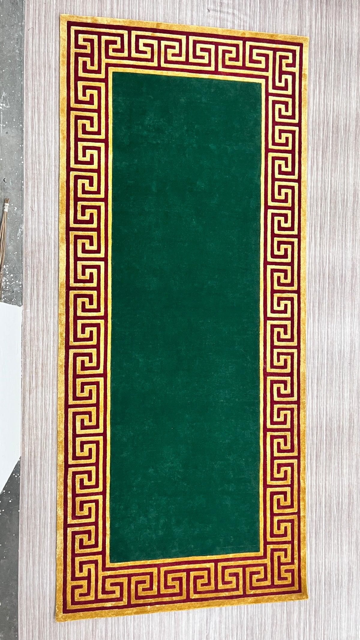 Emerald Meander – Handgetufteter Teppichläufer
