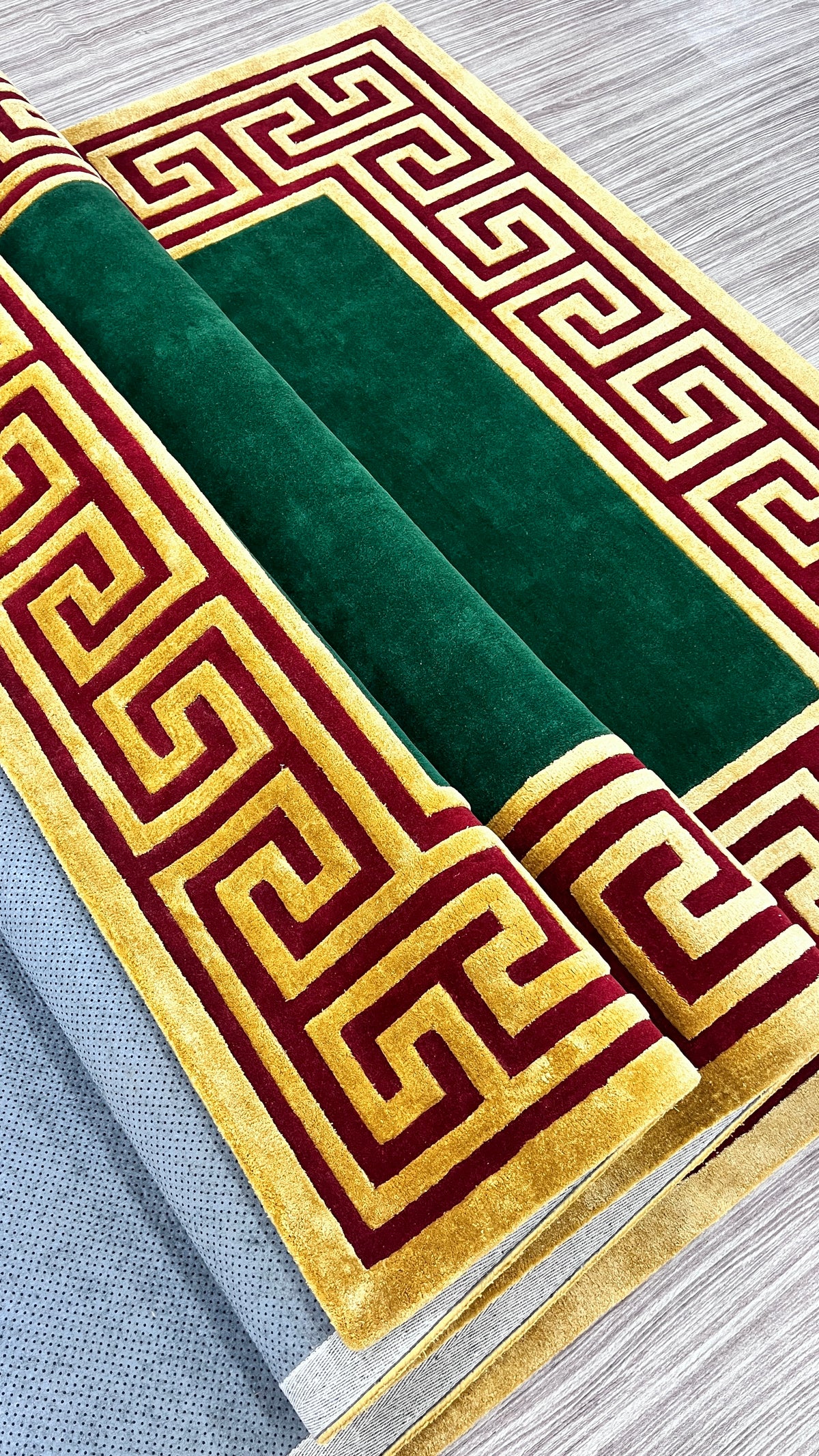 Emerald Meander – Handgetufteter Teppichläufer
