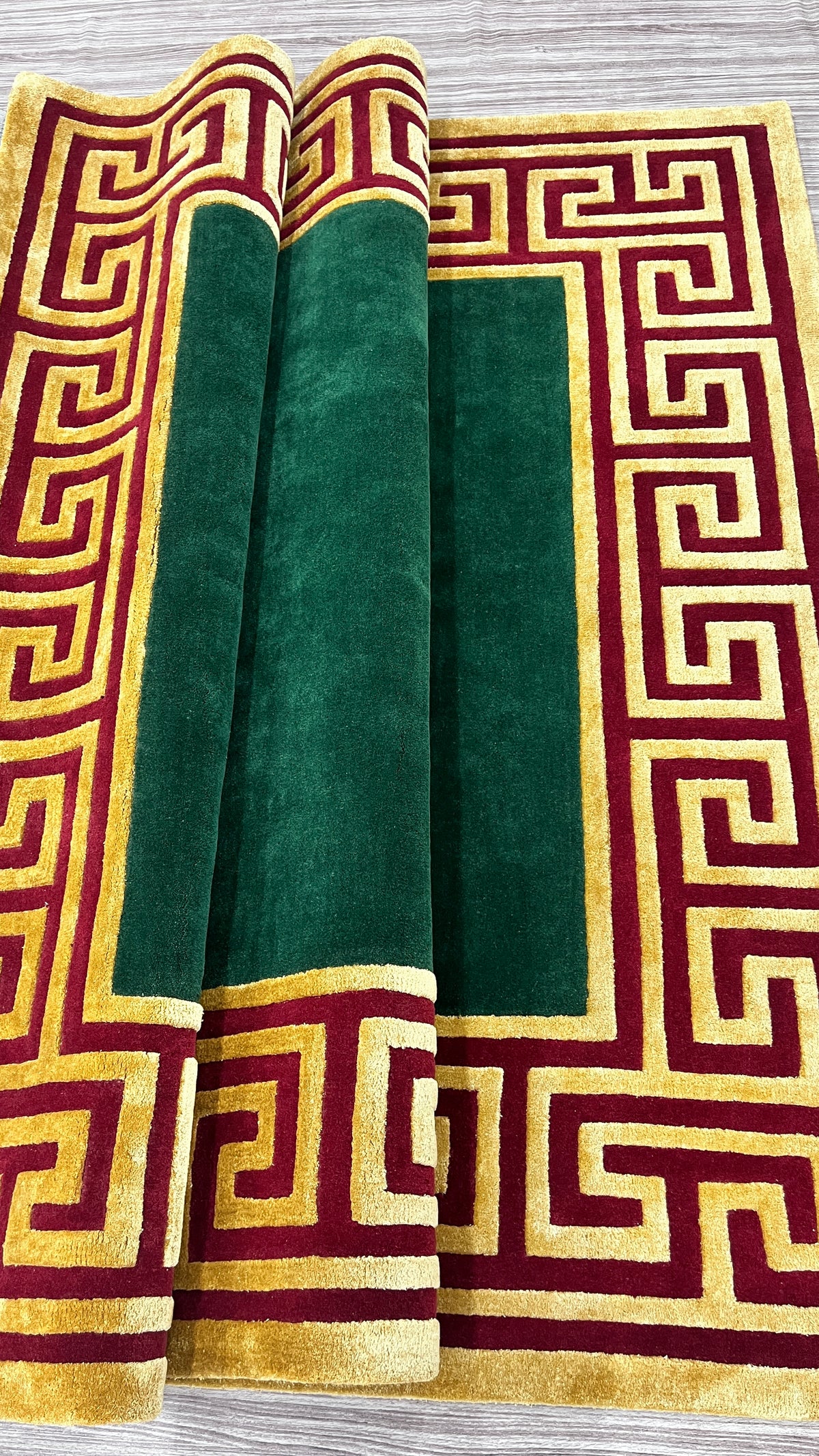 Emerald Meander – Handgetufteter Teppichläufer