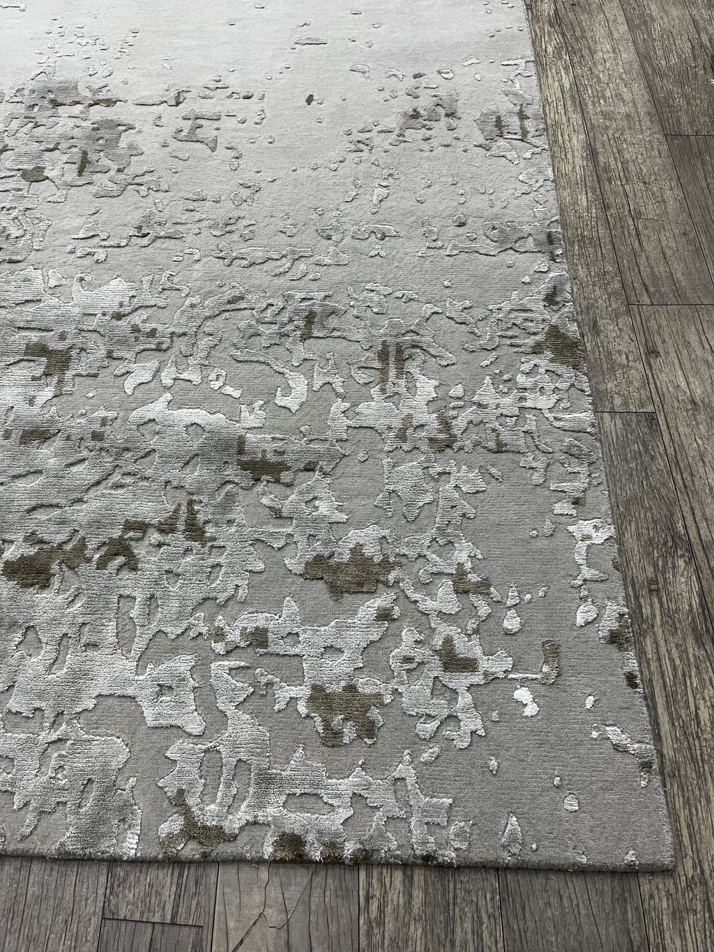 Silver Patina – Hand-knotted rug