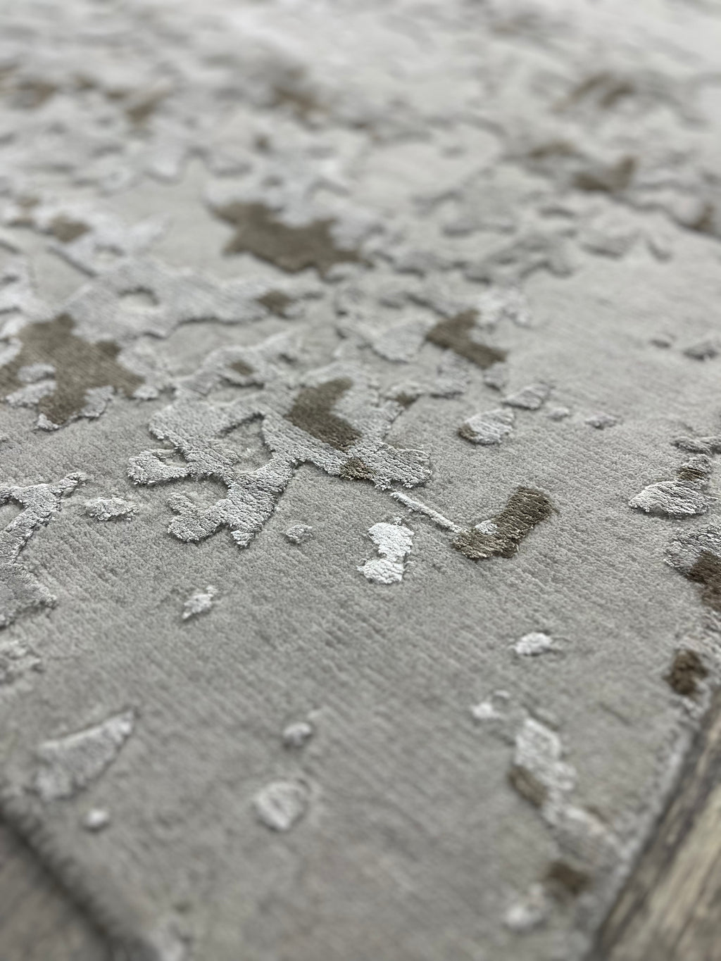Silver Patina – Hand-knotted rug