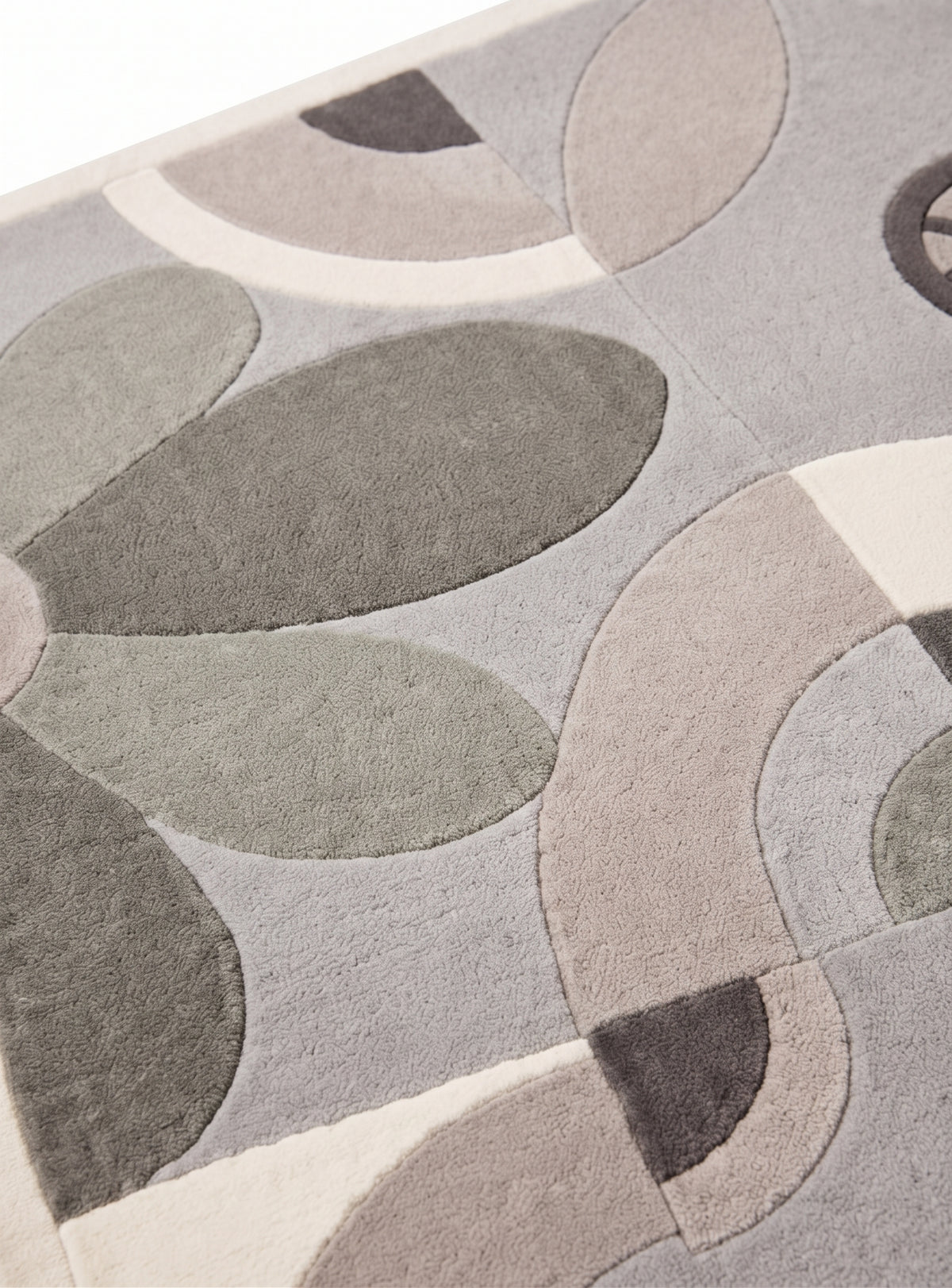 Barcelona Flor – Handgetufteter Designteppich