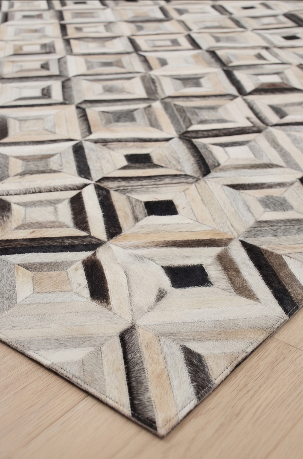 Diamond Composition – Patchwork leather rug