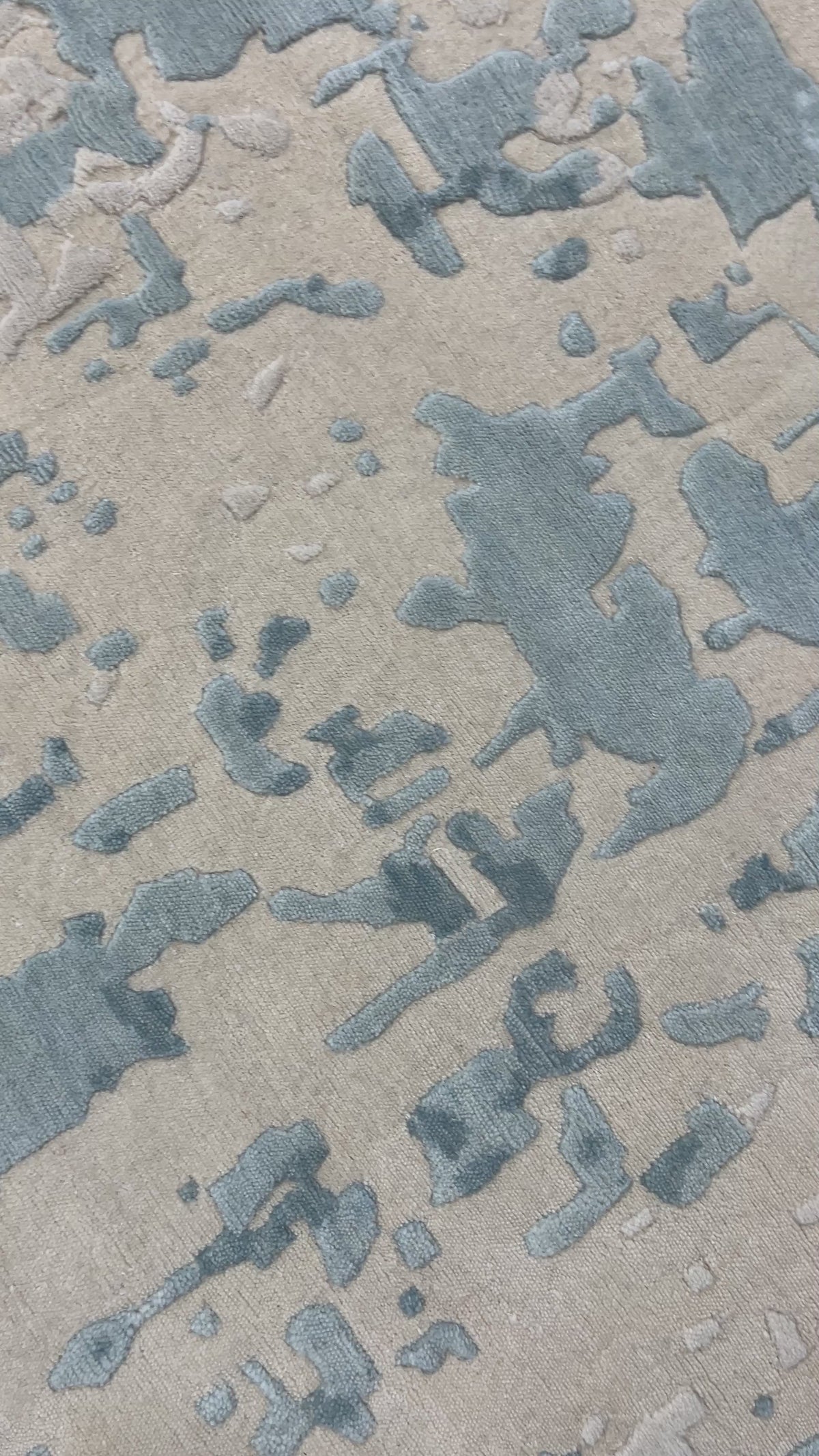 Azure Fresco – Handgeknüpfter Teppich