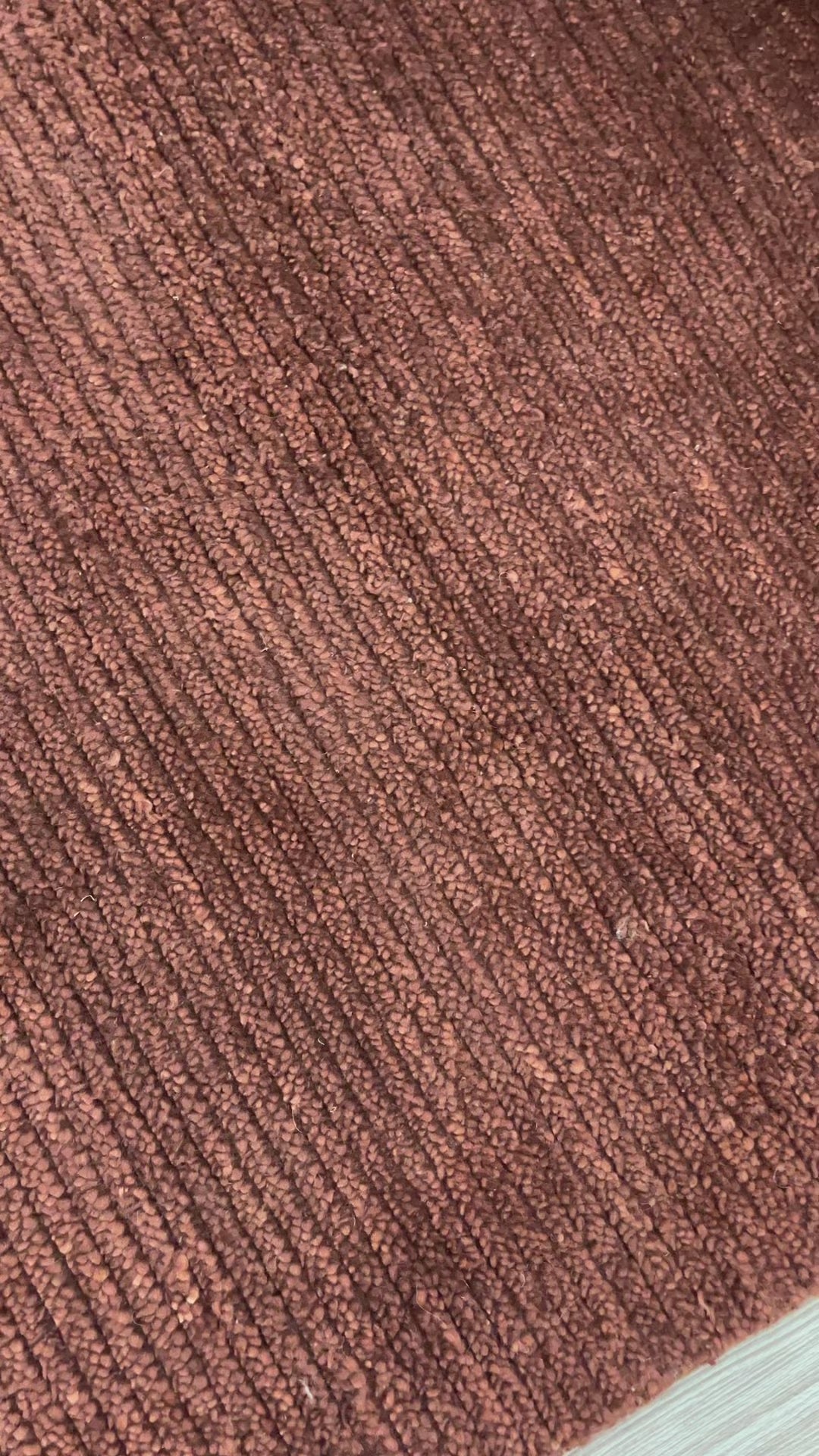 Linear Calm – Handgeknüpfter Teppich