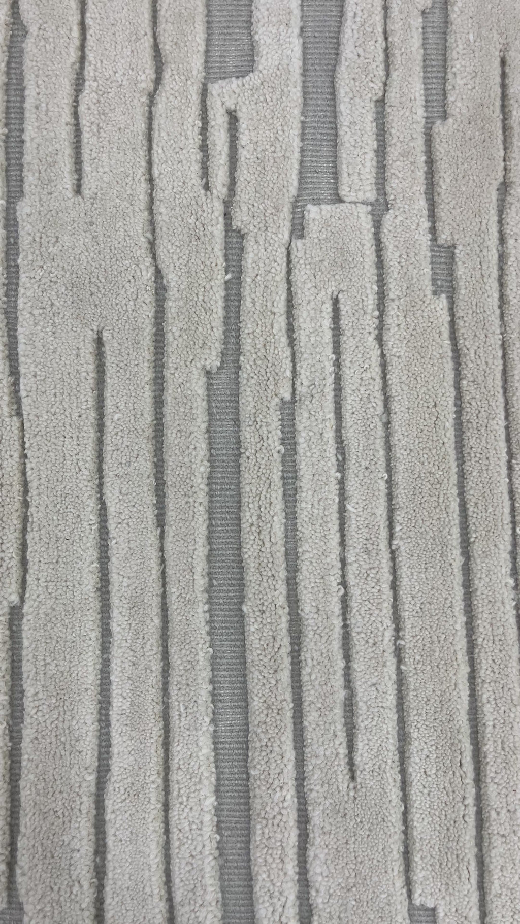 Silent Strata – Handgeknüpfter Teppich