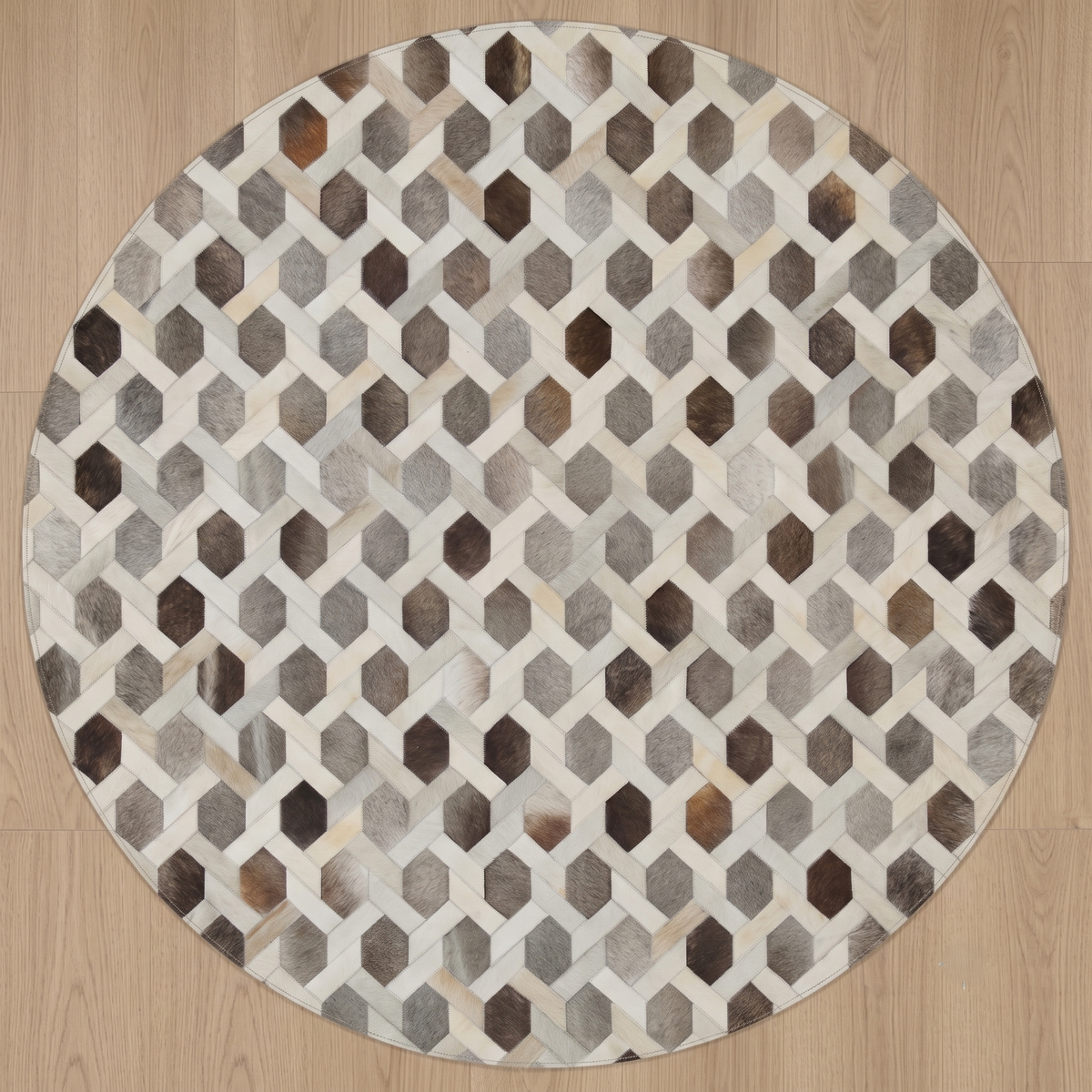 Cubic Interlace – Patchwork leather rug